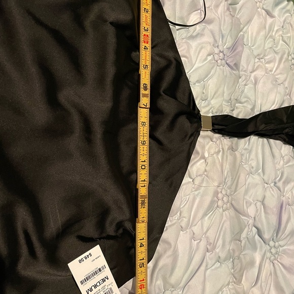 Halter style shirt - Picture 4 of 5